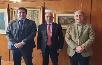 El Embajador Dinesh Bhatia se reunió con Diego Labat, Presidente & Washington Ribeiro, Vicepresidente del Banco Central de Uruguay